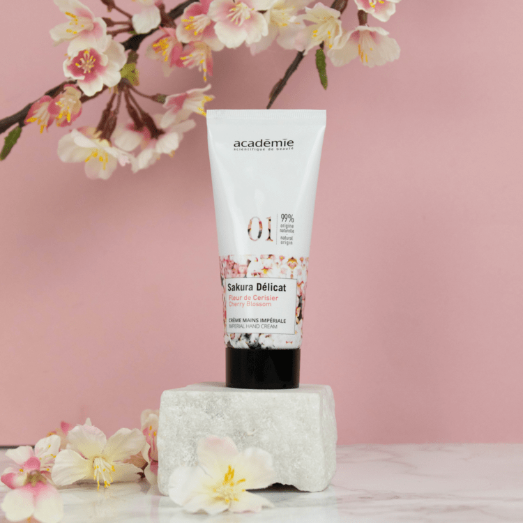 Kirsiõie ja sheavõiga kätekreem 30ml - Image 2